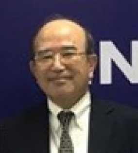 Thầy Kenzaburo Suzuki