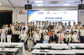 LỄ KHAI GIẢNG CHƯƠNG TRÌNH CEO - GIÁM ĐỐC ĐIỀU HÀNH CHUYÊN SÂU KHÓA 17 VÀ KHÓA 18